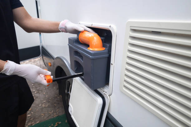 Portable Toilet Options We Offer in Shoreacres, TX